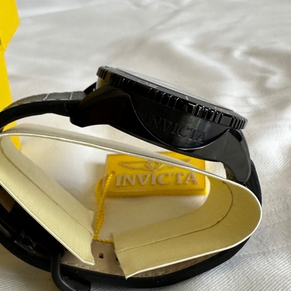 WATCH - Picture 5 of 15